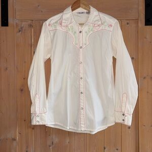 Vintage Wrangler Embroidered Western Pearl Snap Button Down Shirt 100% cotton